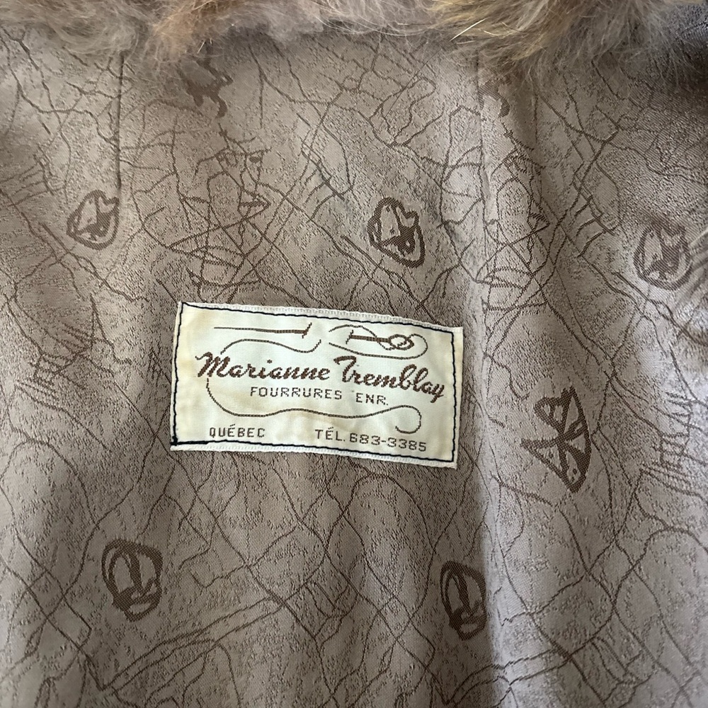 Vintage Elegant Coyote Fur Jacket - Picture 13 of 16